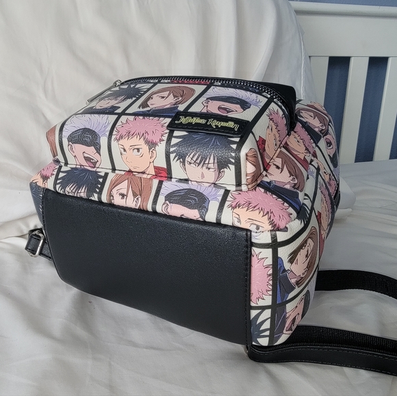 Jujutsu Kaisen mini backpack - Picture 3 of 4